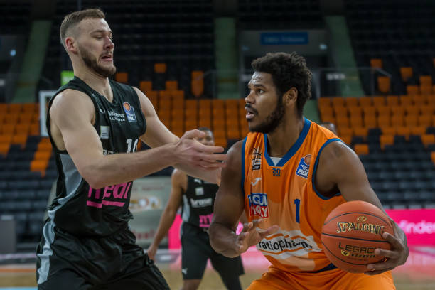 在音乐界 在音乐界