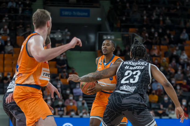 也揭示了篮 也揭示了篮