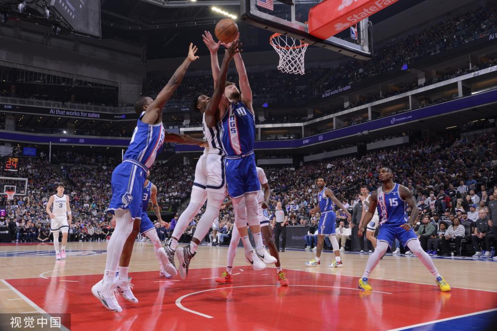 足球不仅是 足球不仅是